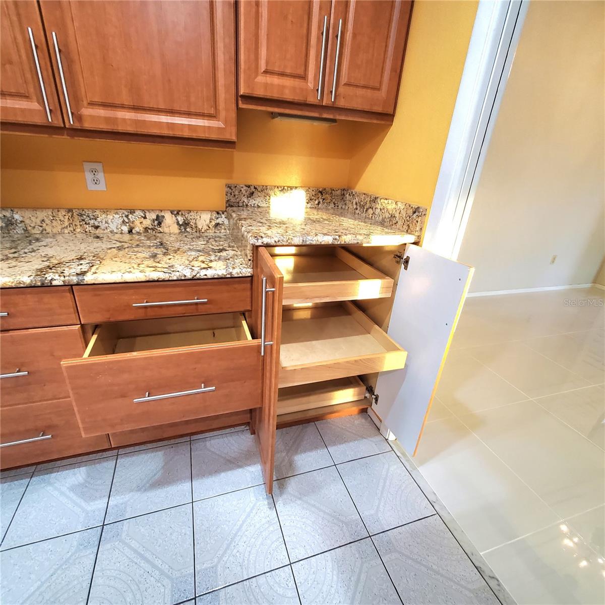 49 Sandstone Cir Property Photo 6