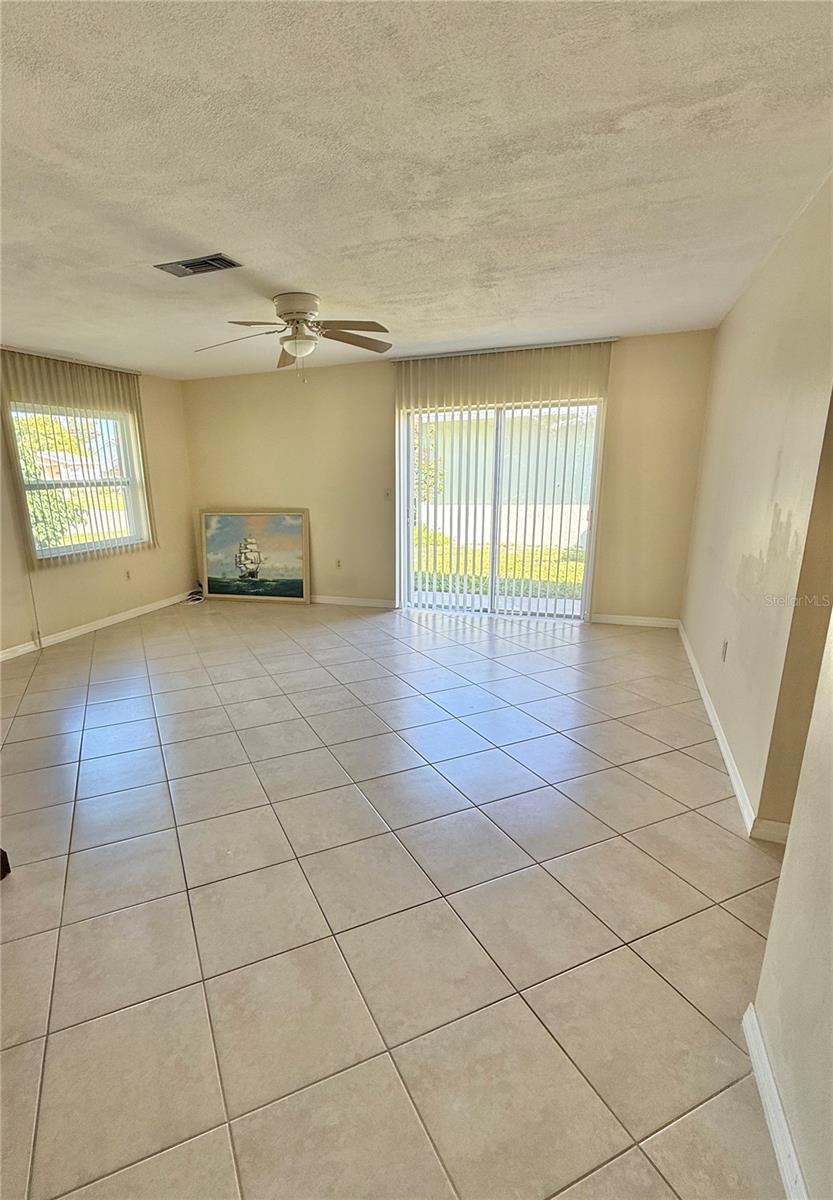 1036 Hope St Property Photo 2