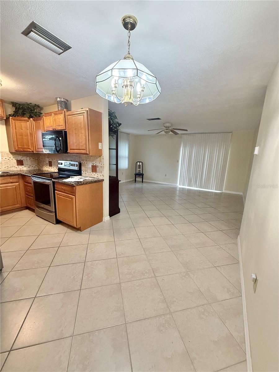 1036 Hope St Property Photo 11