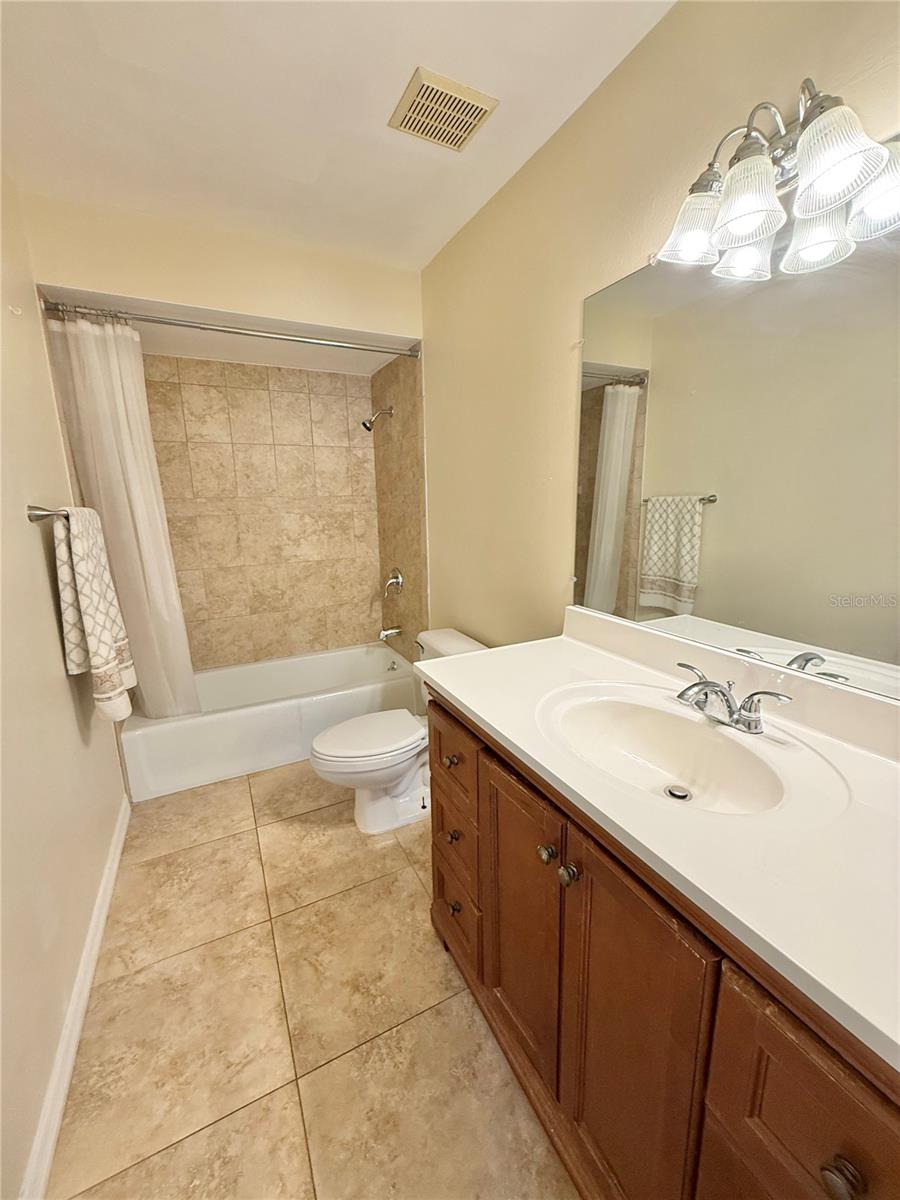 1036 Hope St Property Photo 13