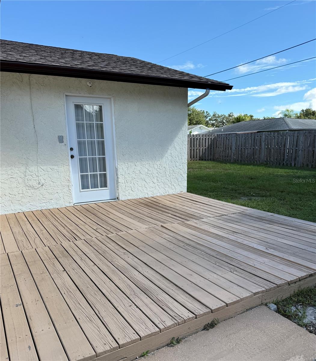1036 Hope St Property Photo 17