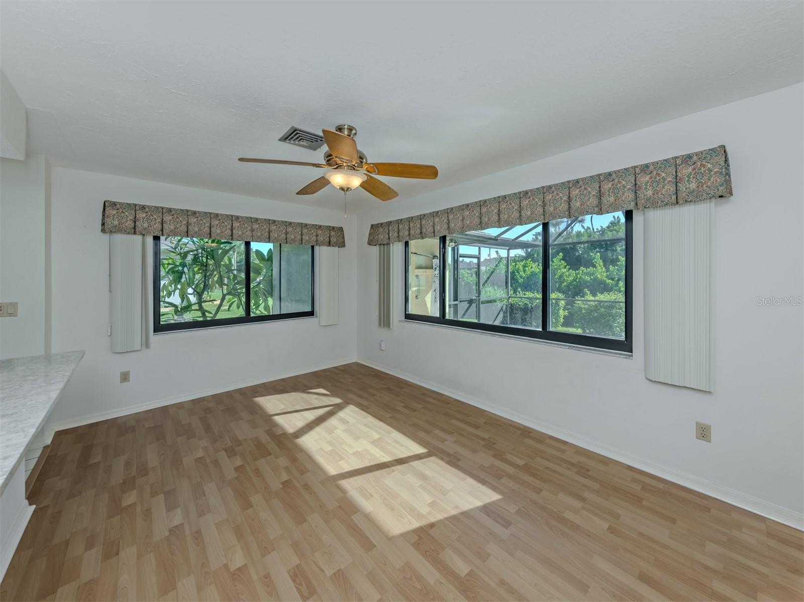 7068 Denmark St Property Photo 10