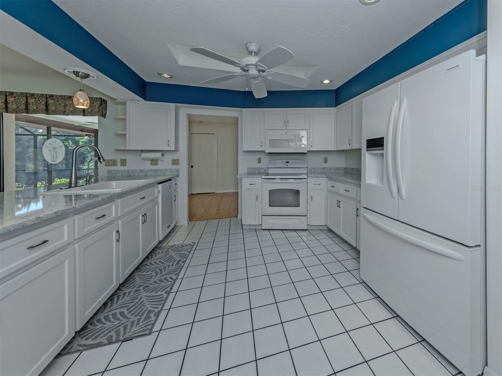 7068 Denmark St Property Photo 14