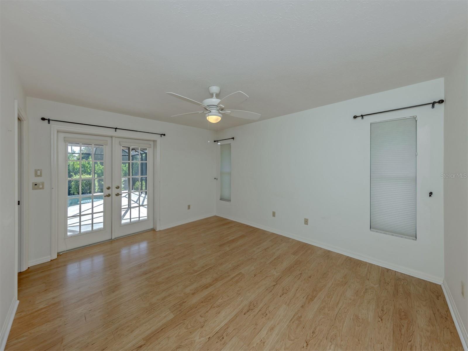 7068 Denmark St Property Photo 16