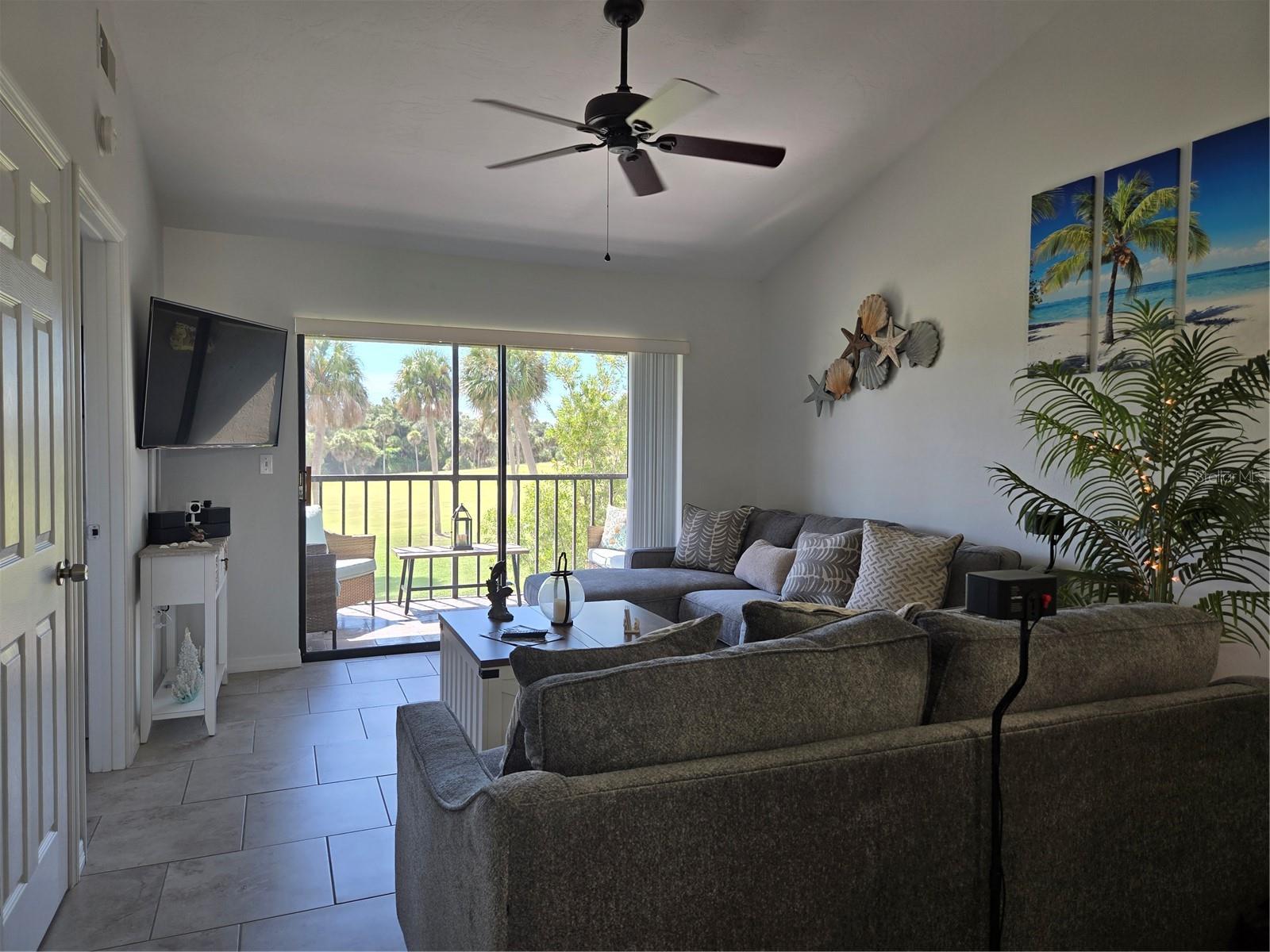 927 Capri Isles Blvd #10 Property Photo 3