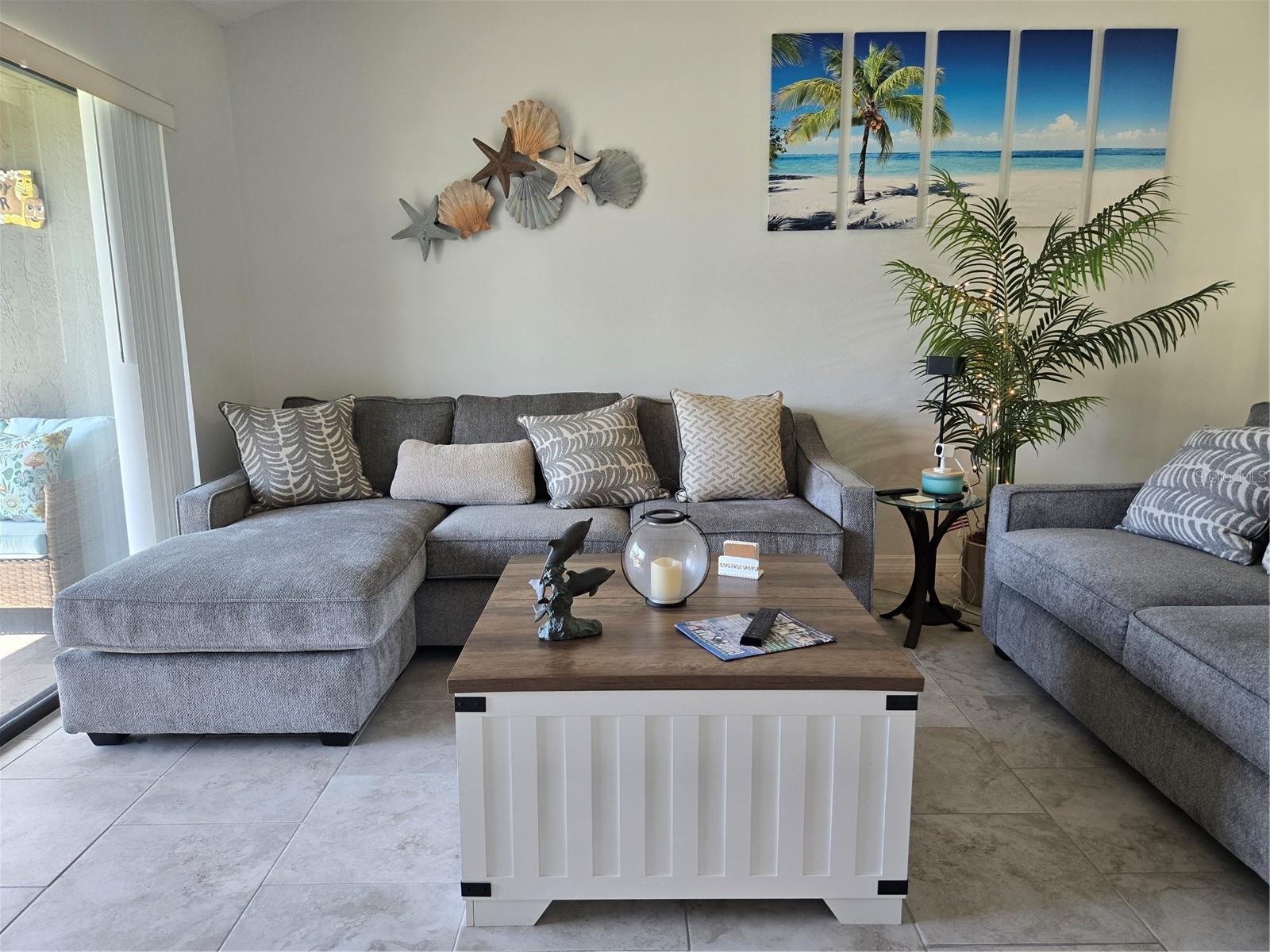 927 Capri Isles Blvd #10 Property Photo 6