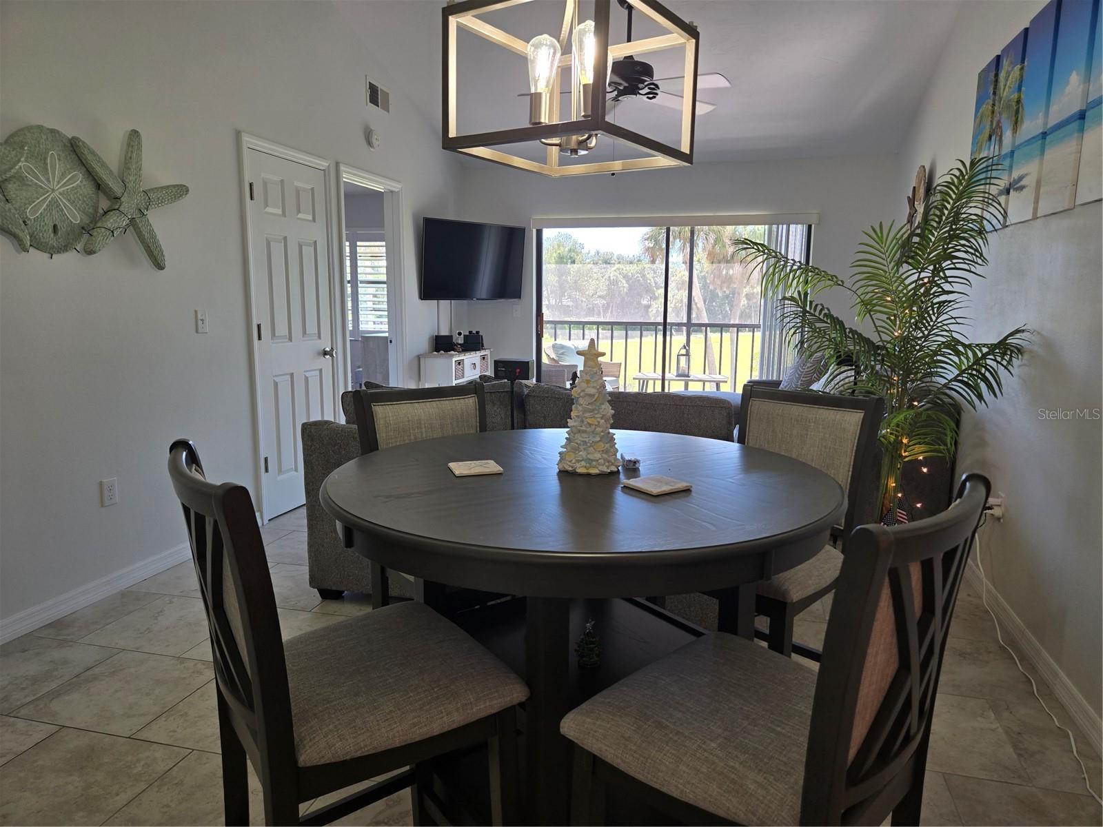 927 Capri Isles Blvd #10 Property Photo 11
