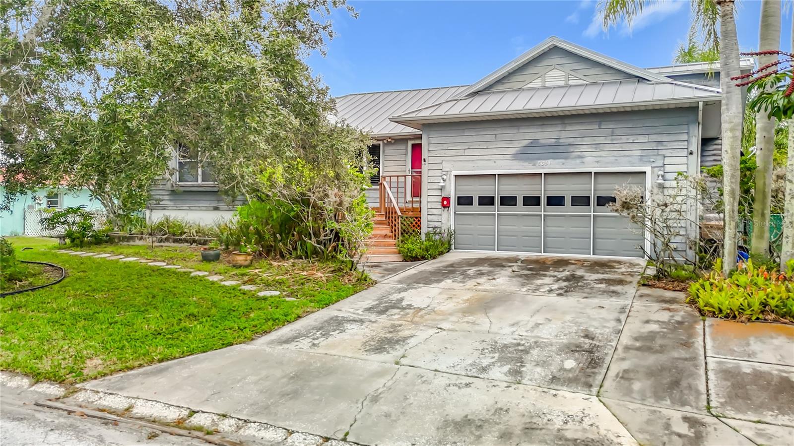 5031 Ensign Loop Property Photo 2