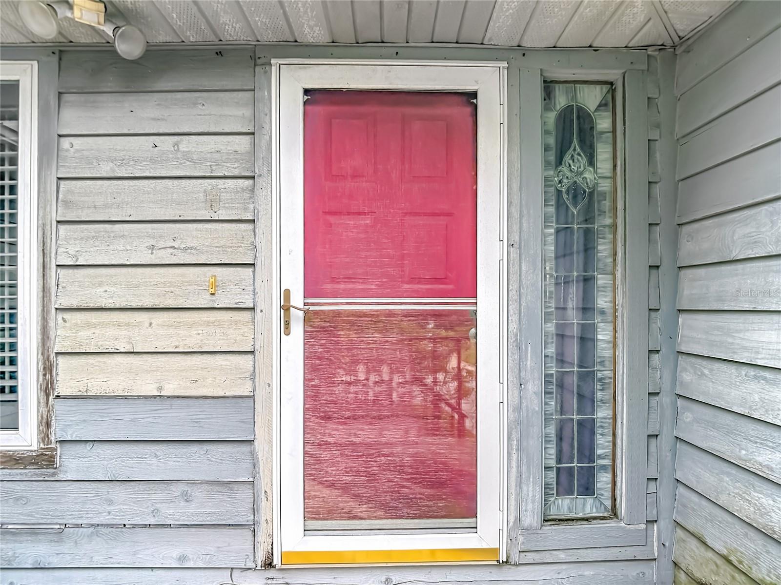 5031 Ensign Loop Property Photo 4