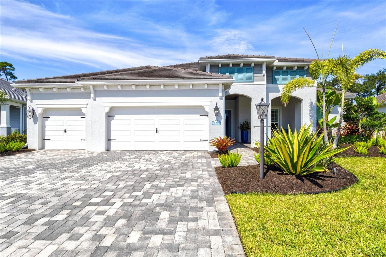 21221 Holmes Cir Property Photo 5