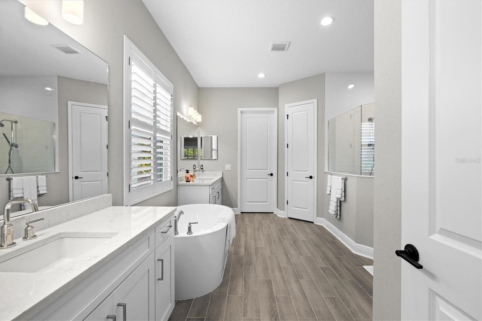 21221 Holmes Cir Property Photo 38
