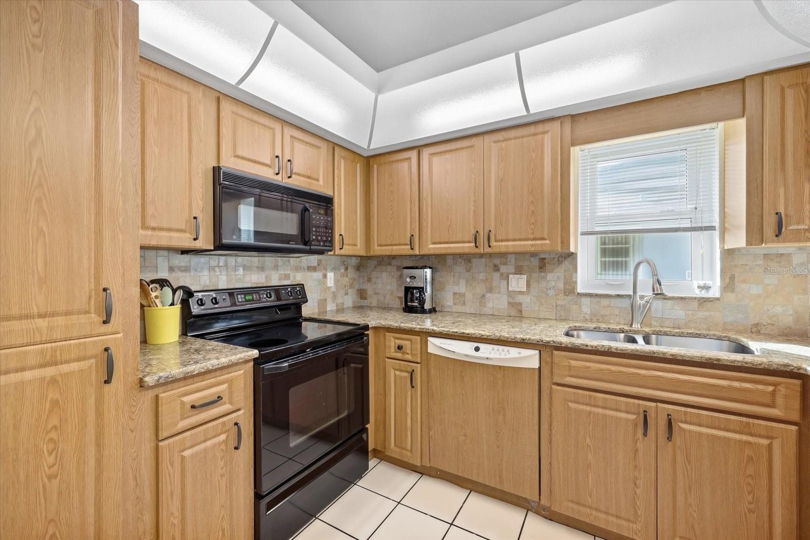 1041 Capri Isles Blvd #216 Property Photo 8