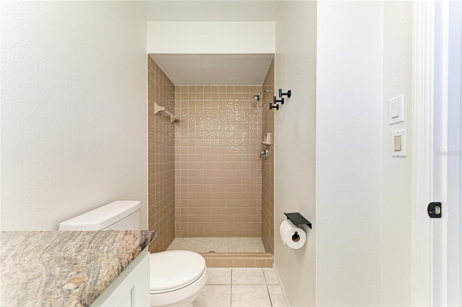 464 Beverly Rd Property Photo 25