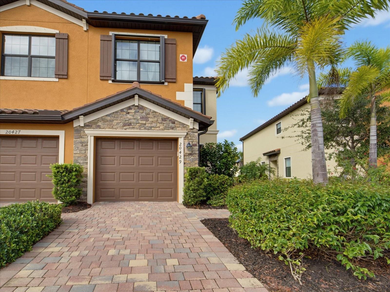 20429 Lagente Cir Property Photo 1