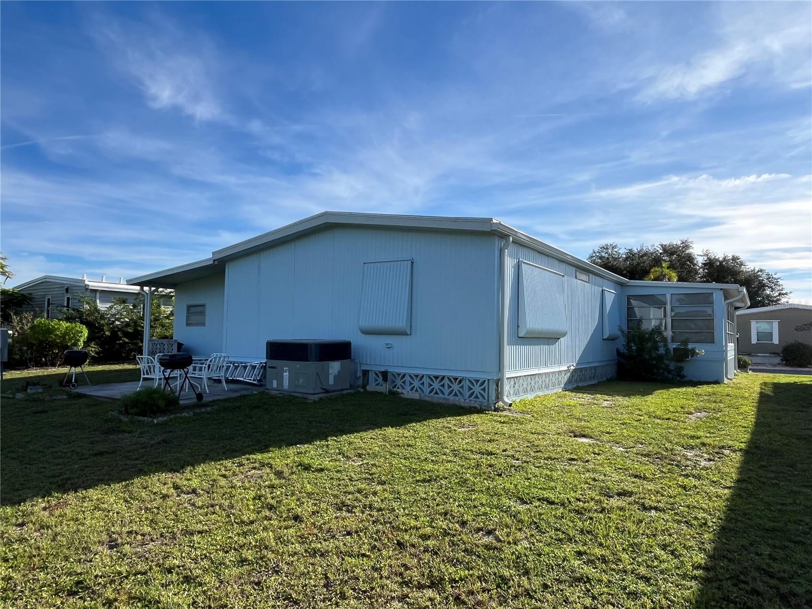 984 Jolanda Cir Property Photo 7