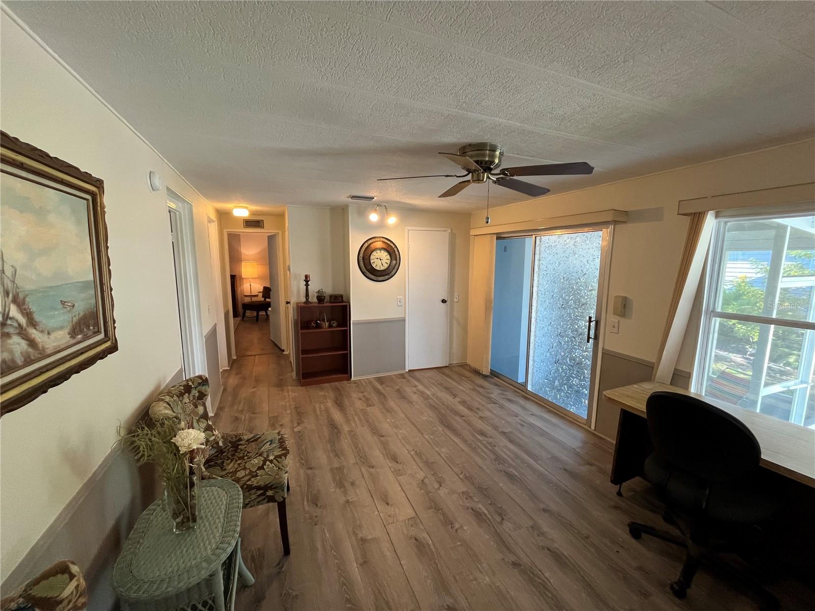 984 Jolanda Cir Property Photo 10