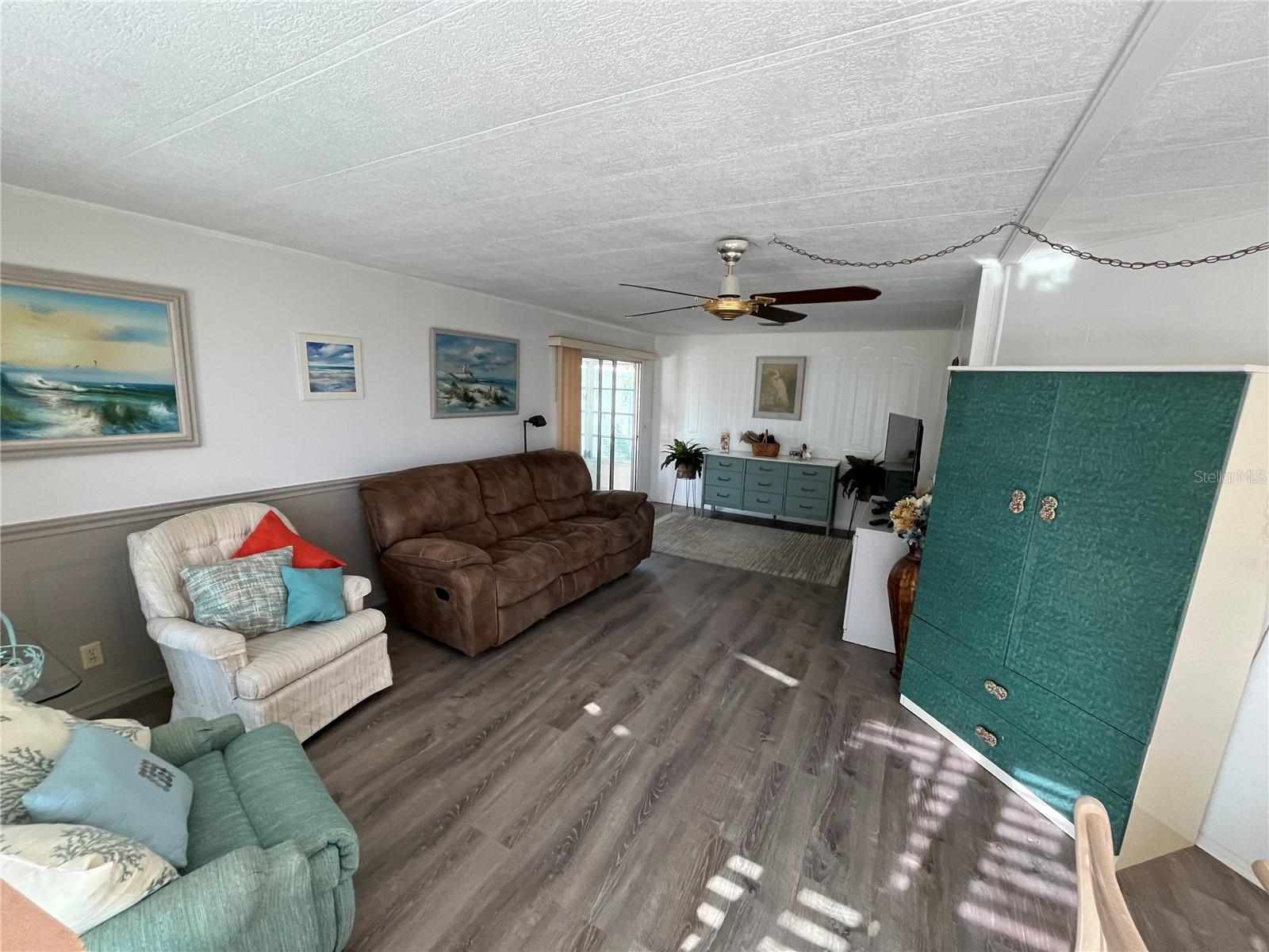 984 Jolanda Cir Property Photo 17