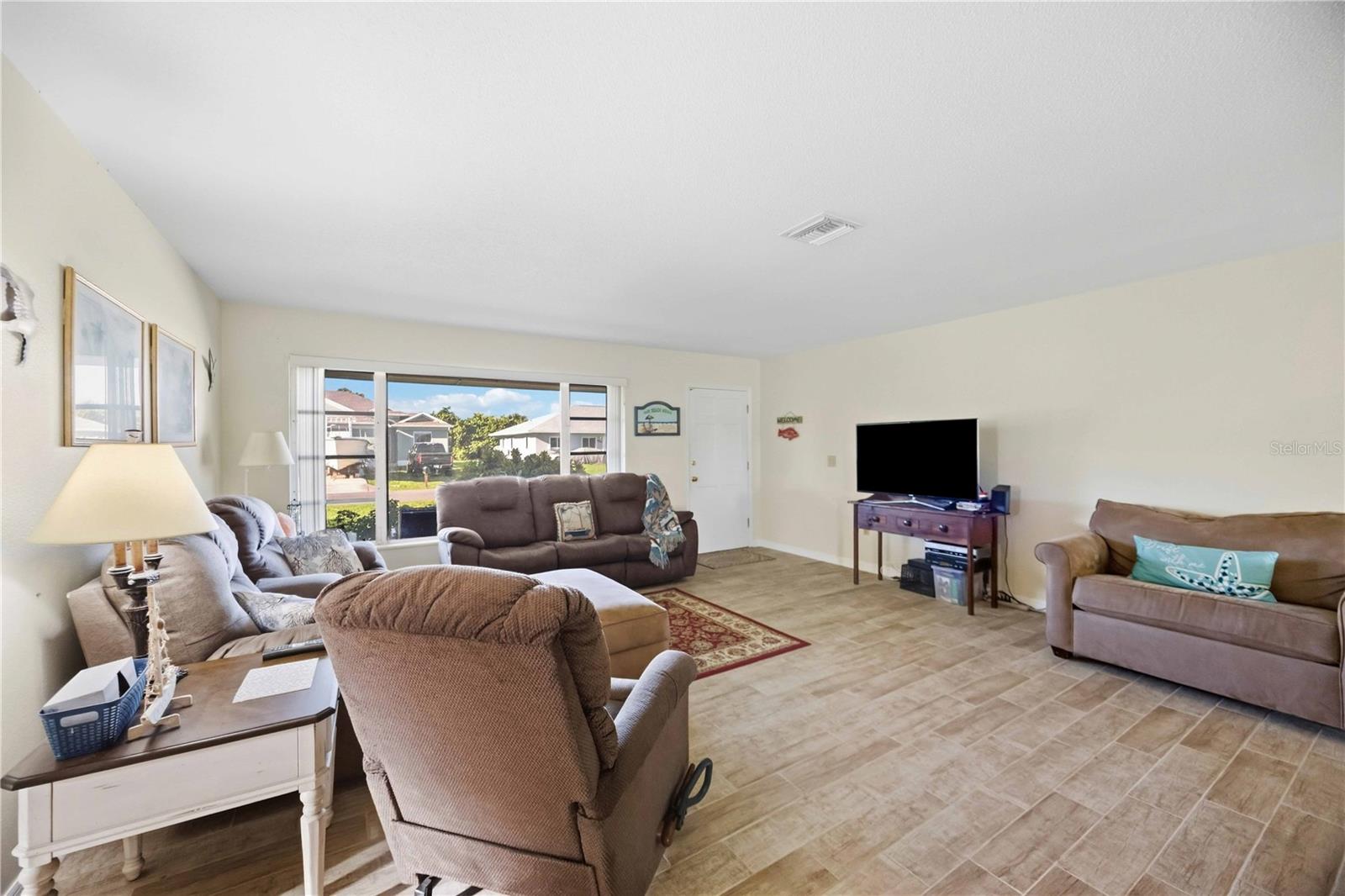 2655 Lear Rd Property Photo 3