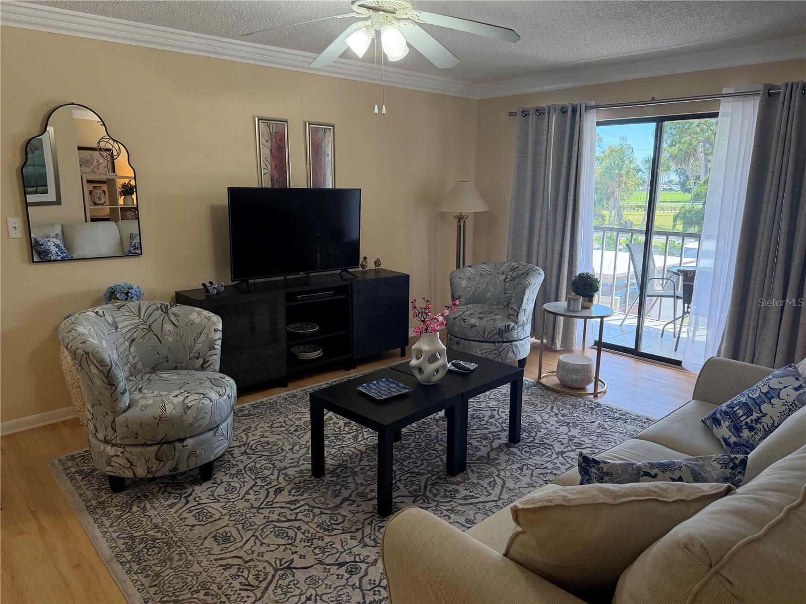 634 Bird Bay Dr E #201 Property Photo 5