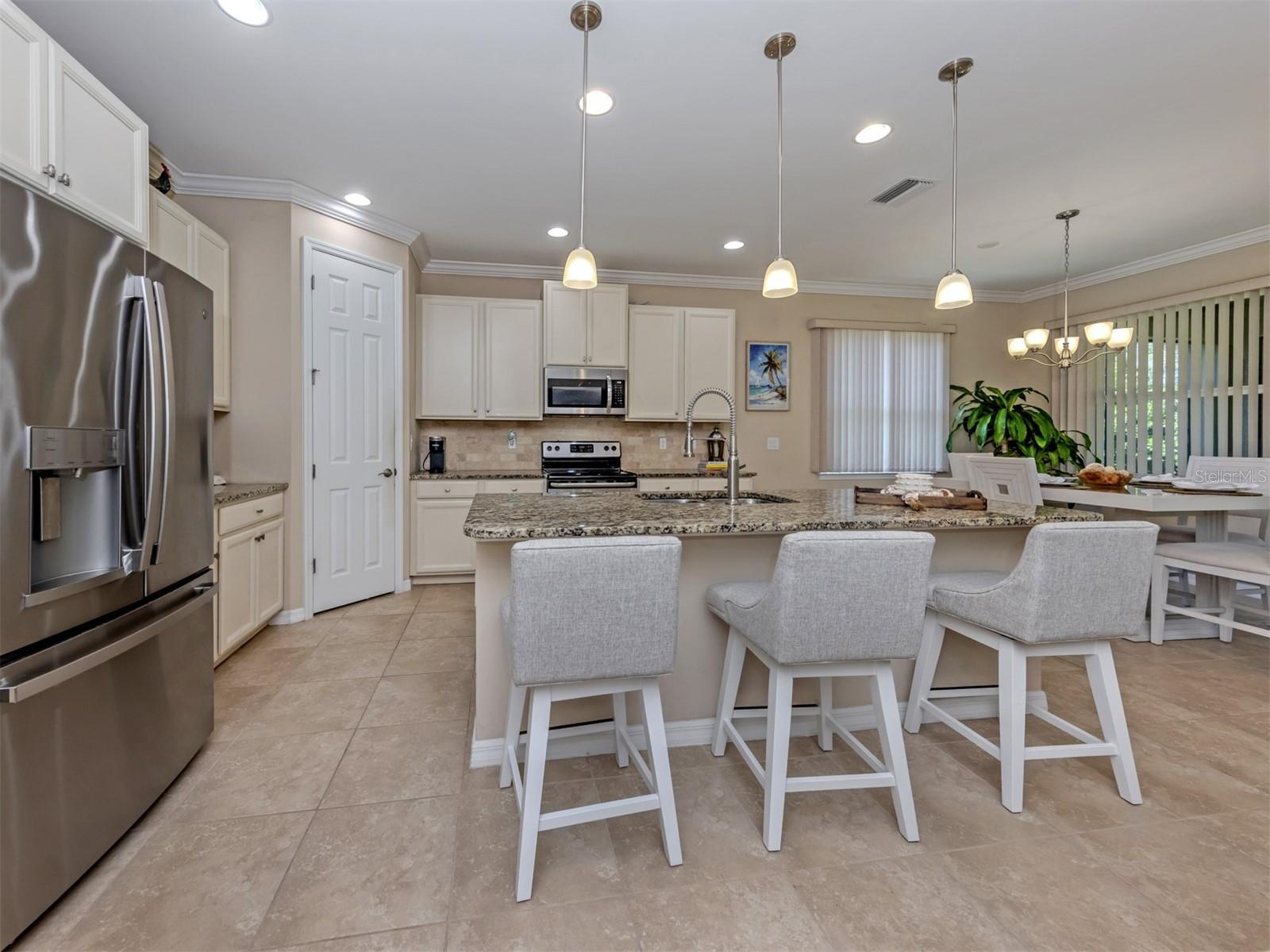 11666 Parrotfish St Property Photo 6