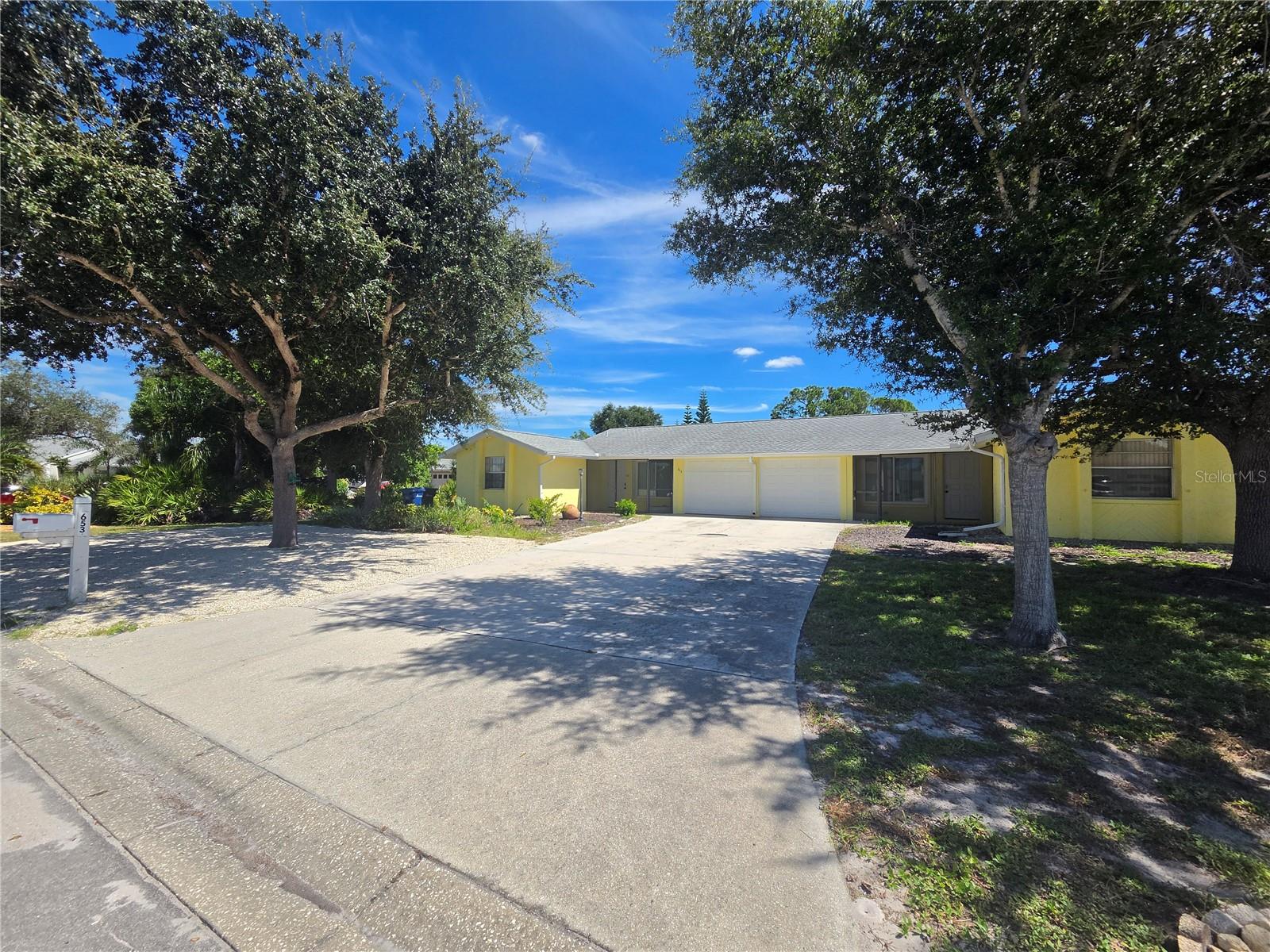 655 HARVEY ST Property Photo 1