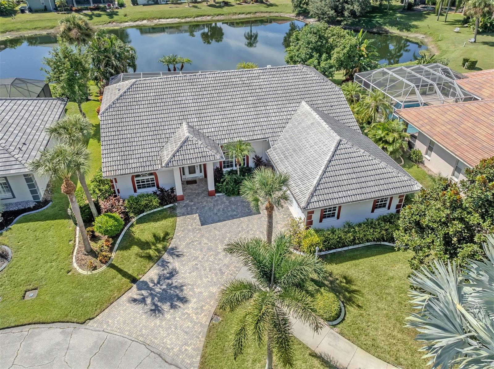 915 BALL DR