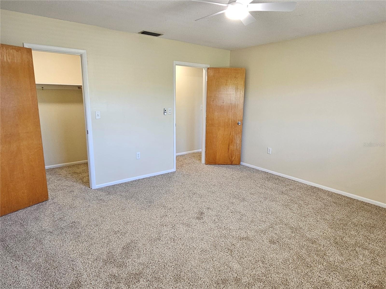 245 Center Rd #211 Property Photo 14