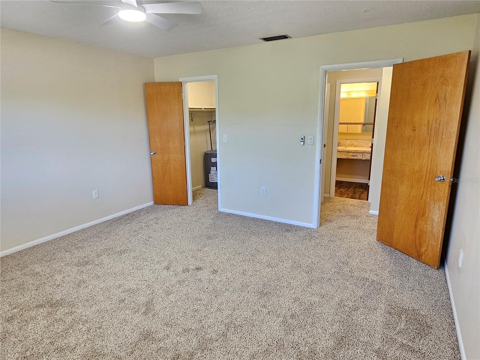 245 Center Rd #211 Property Photo 15