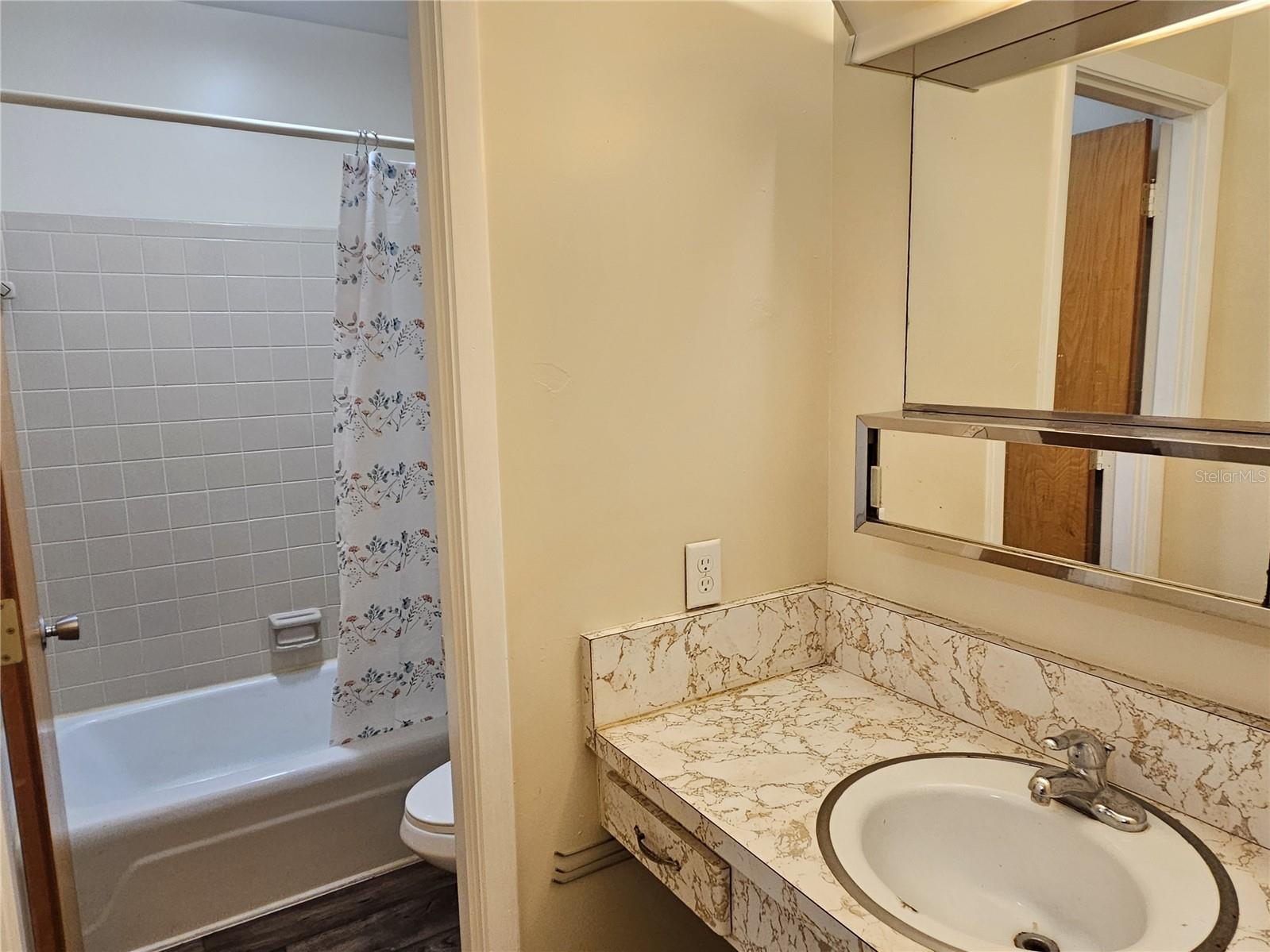 245 Center Rd #211 Property Photo 17