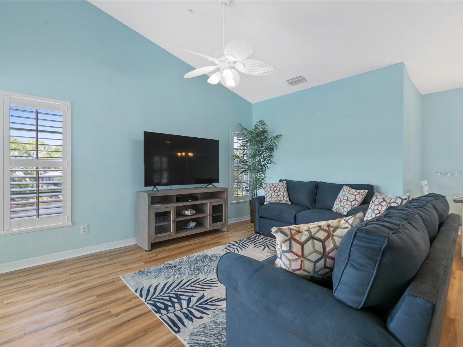 904 Addington Ct #204 Property Photo 8