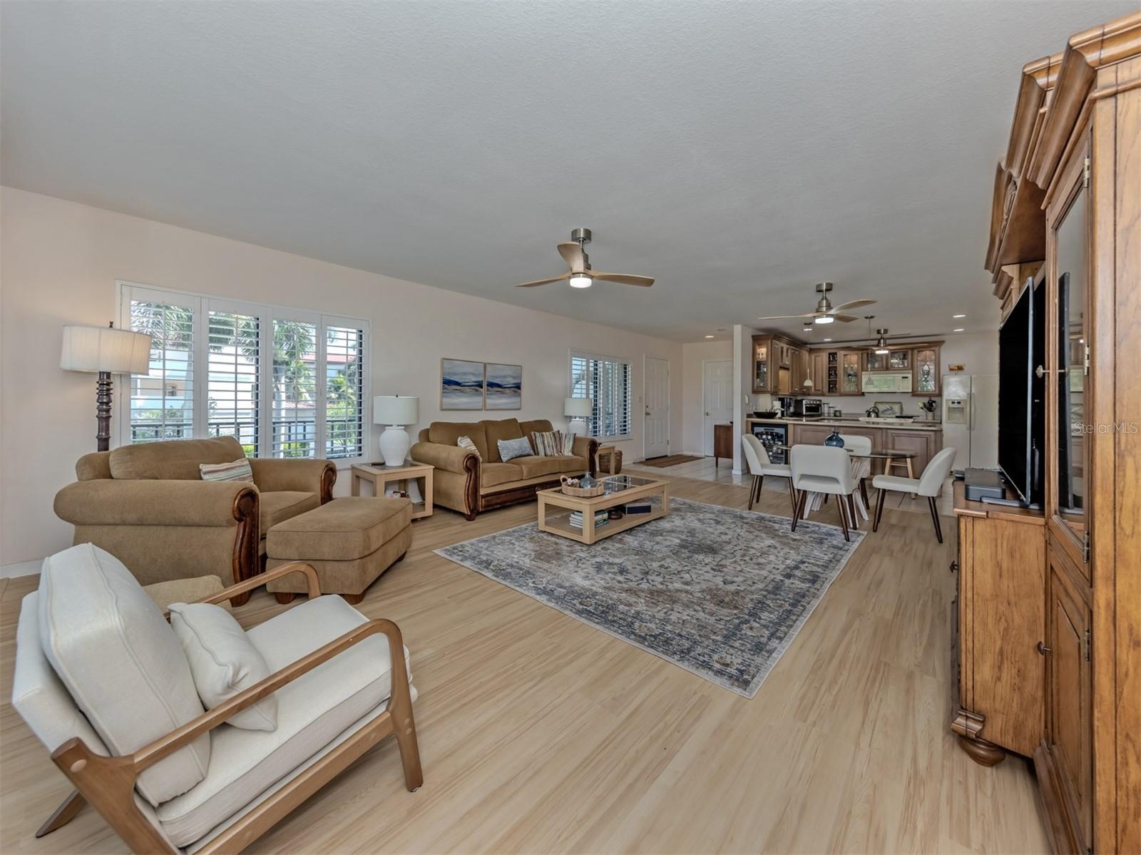 3220 Southshore Dr #24b Property Photo 10