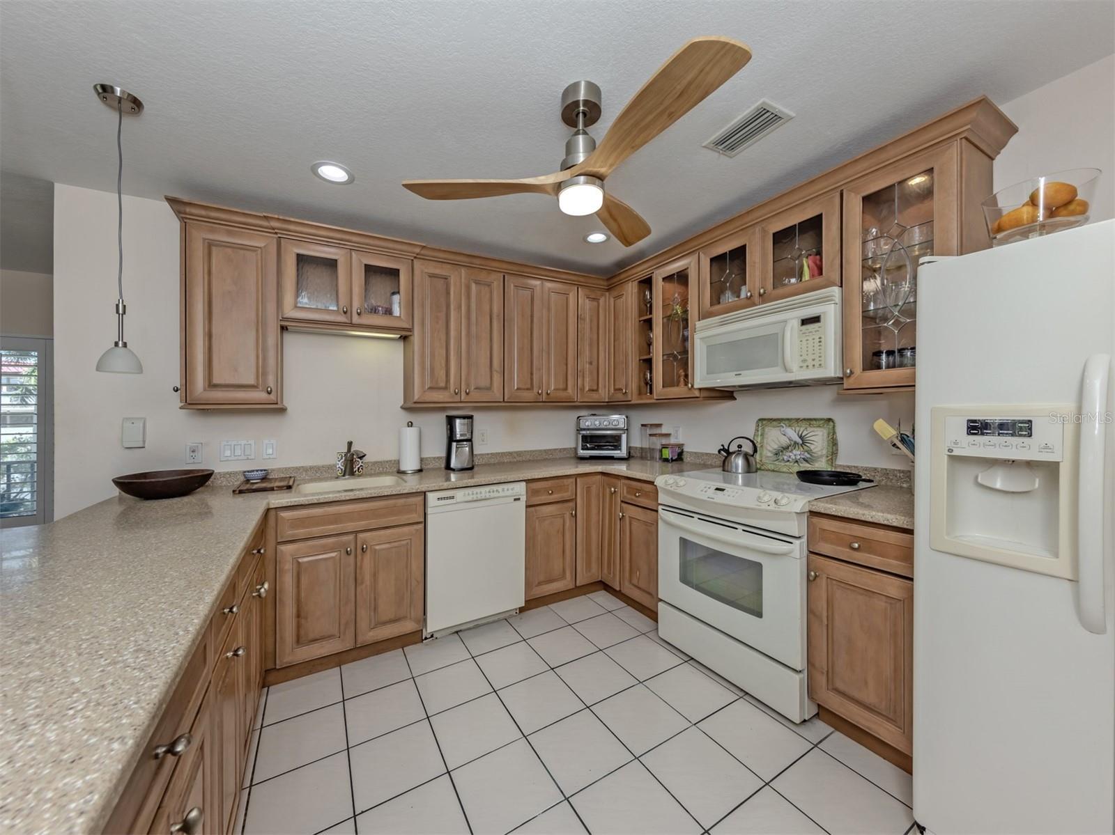3220 Southshore Dr #24b Property Photo 13