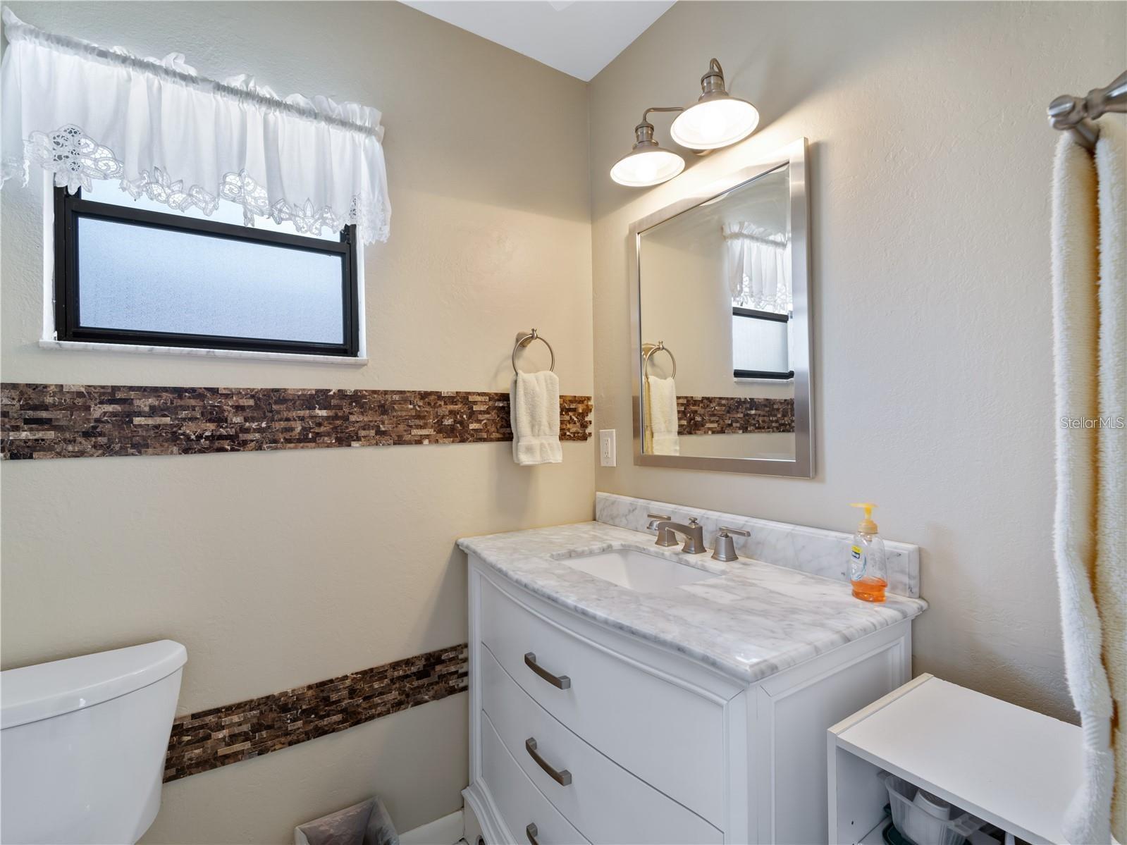 1708 Lakeside Dr #1710b Property Photo 17