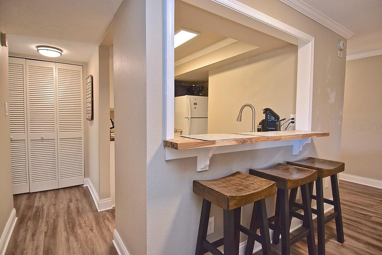 2121 Wood St #201 Property Photo 6
