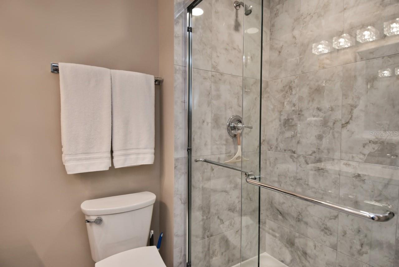 2121 Wood St #201 Property Photo 13