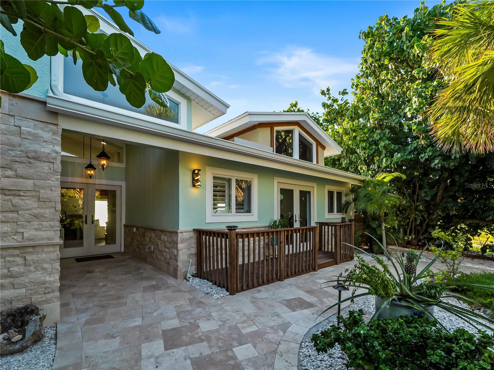 7630 MANASOTA KEY RD Property Photo 1