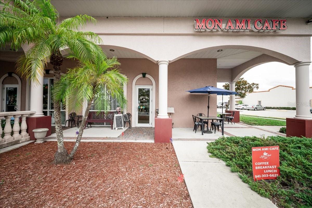 1740 E Venice #19 Property Photo 1