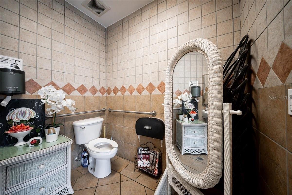 1740 E Venice #19 Property Photo 19