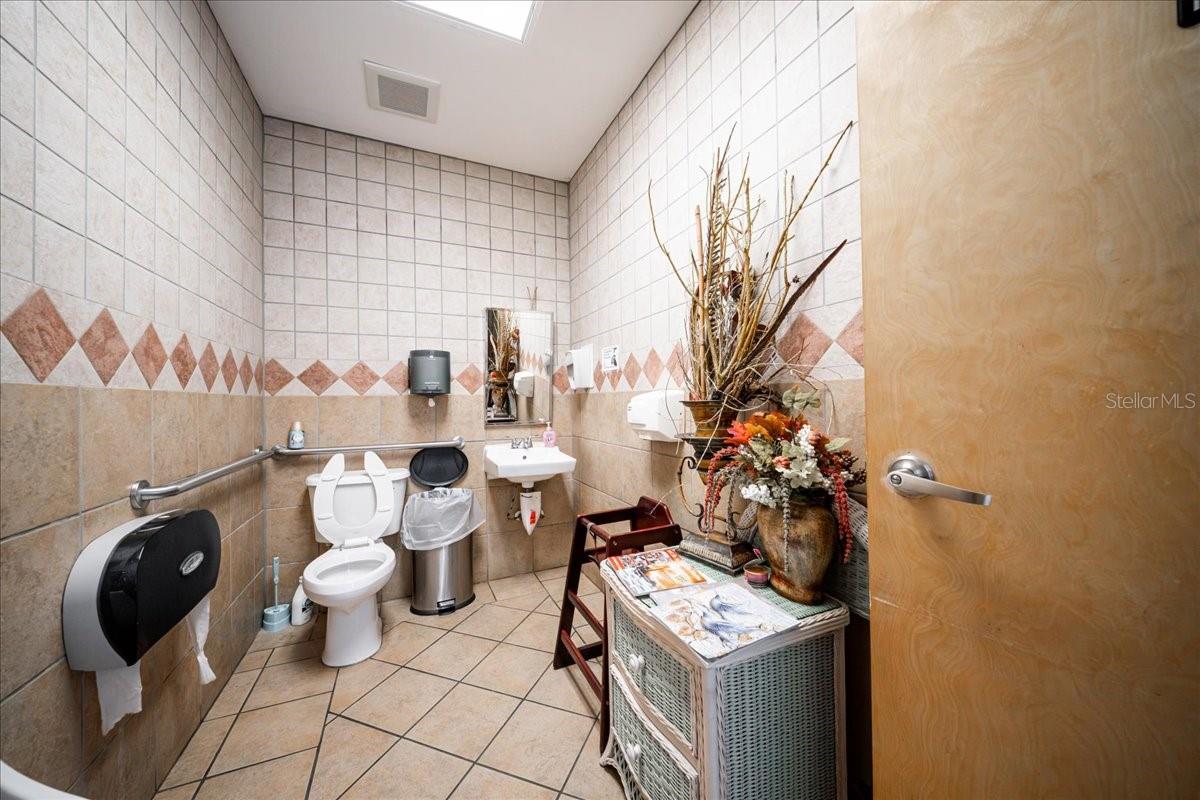1740 E Venice #19 Property Photo 21