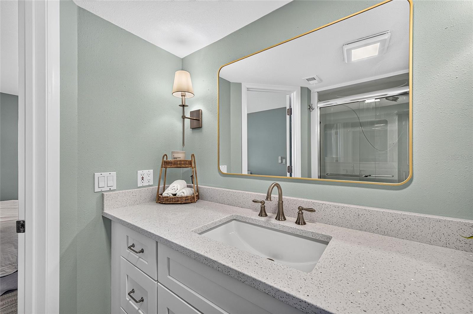 995 Laguna Dr #305 Property Photo 35