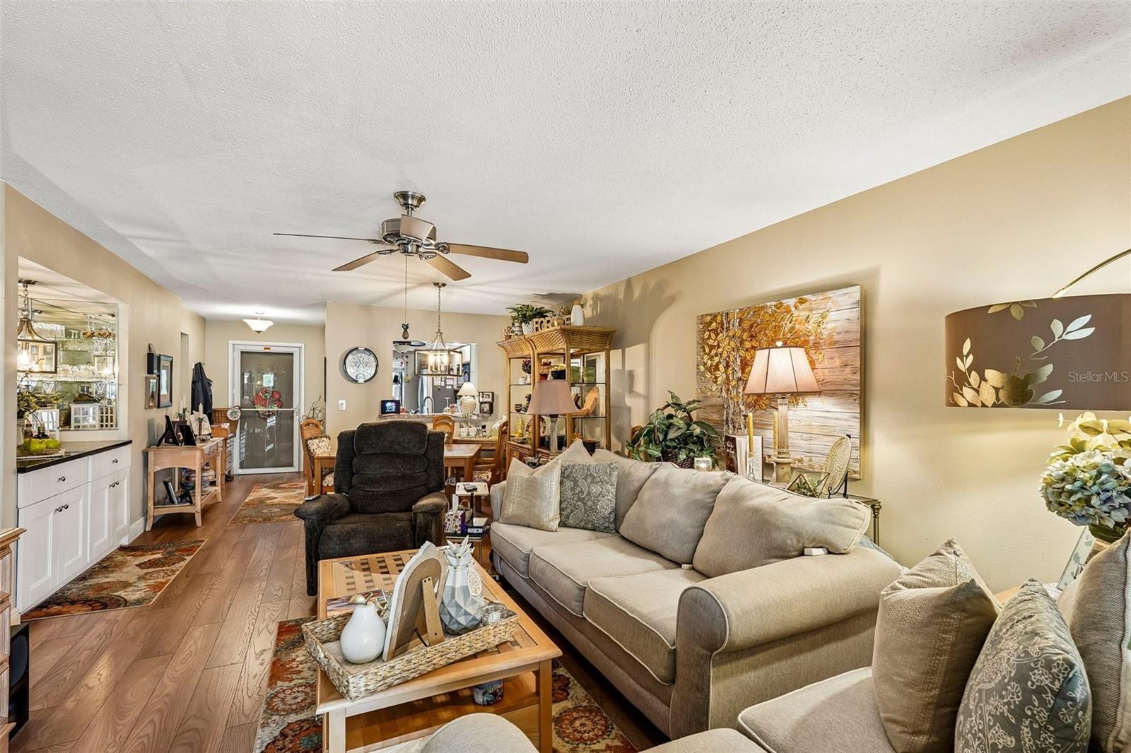 430 Mission Trl E #b Property Photo 6