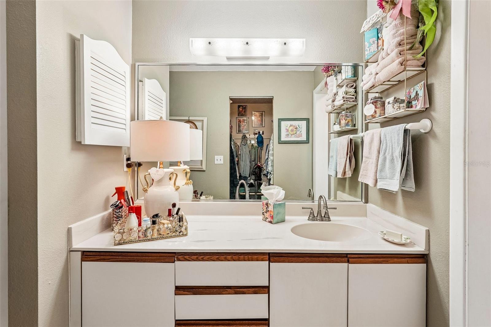 430 Mission Trl E #b Property Photo 12