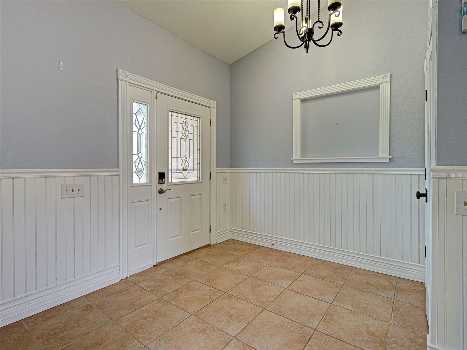 23102 Madelyn Ave Property Photo 6