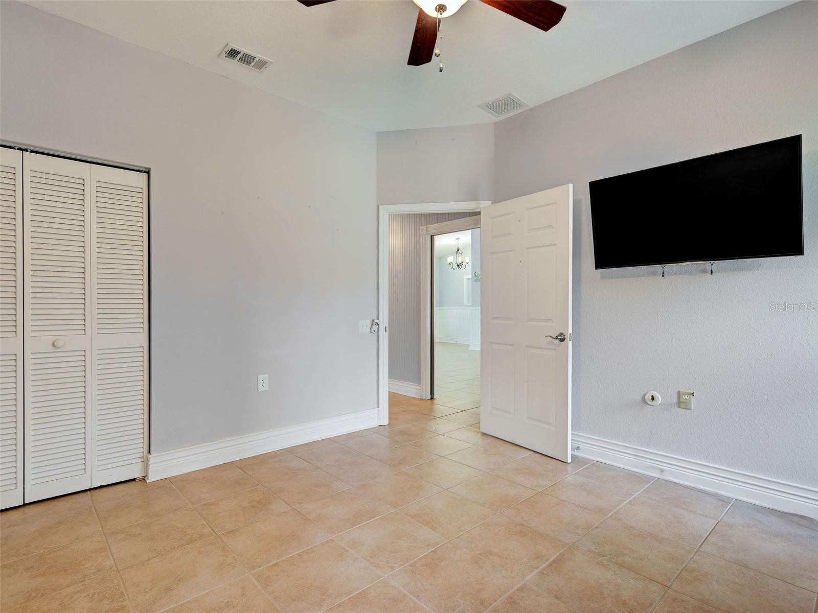 23102 Madelyn Ave Property Photo 39