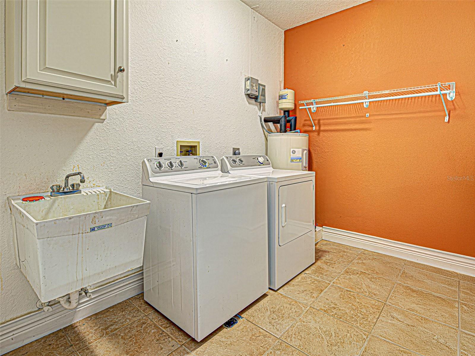 23102 Madelyn Ave Property Photo 40