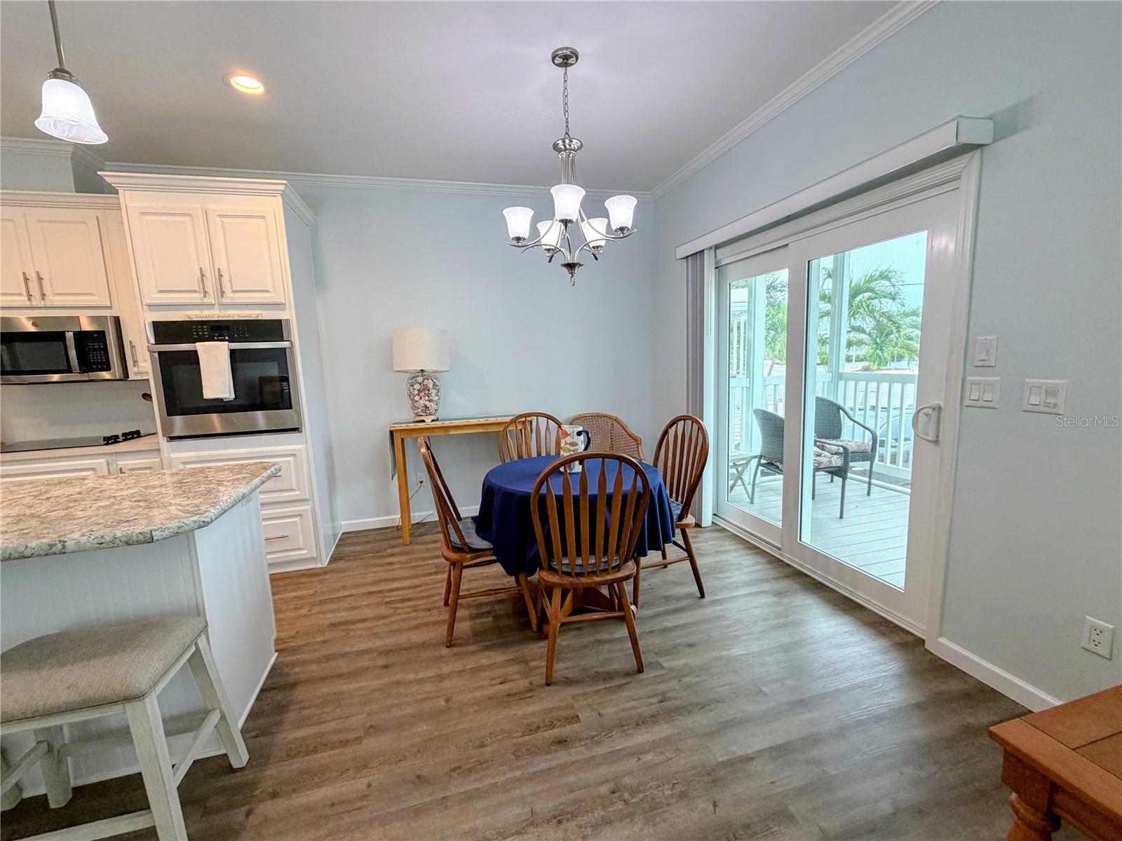 612 Carefree Property Photo 7