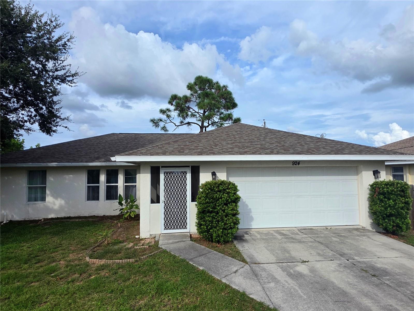 924 Euclid Property Photo 1
