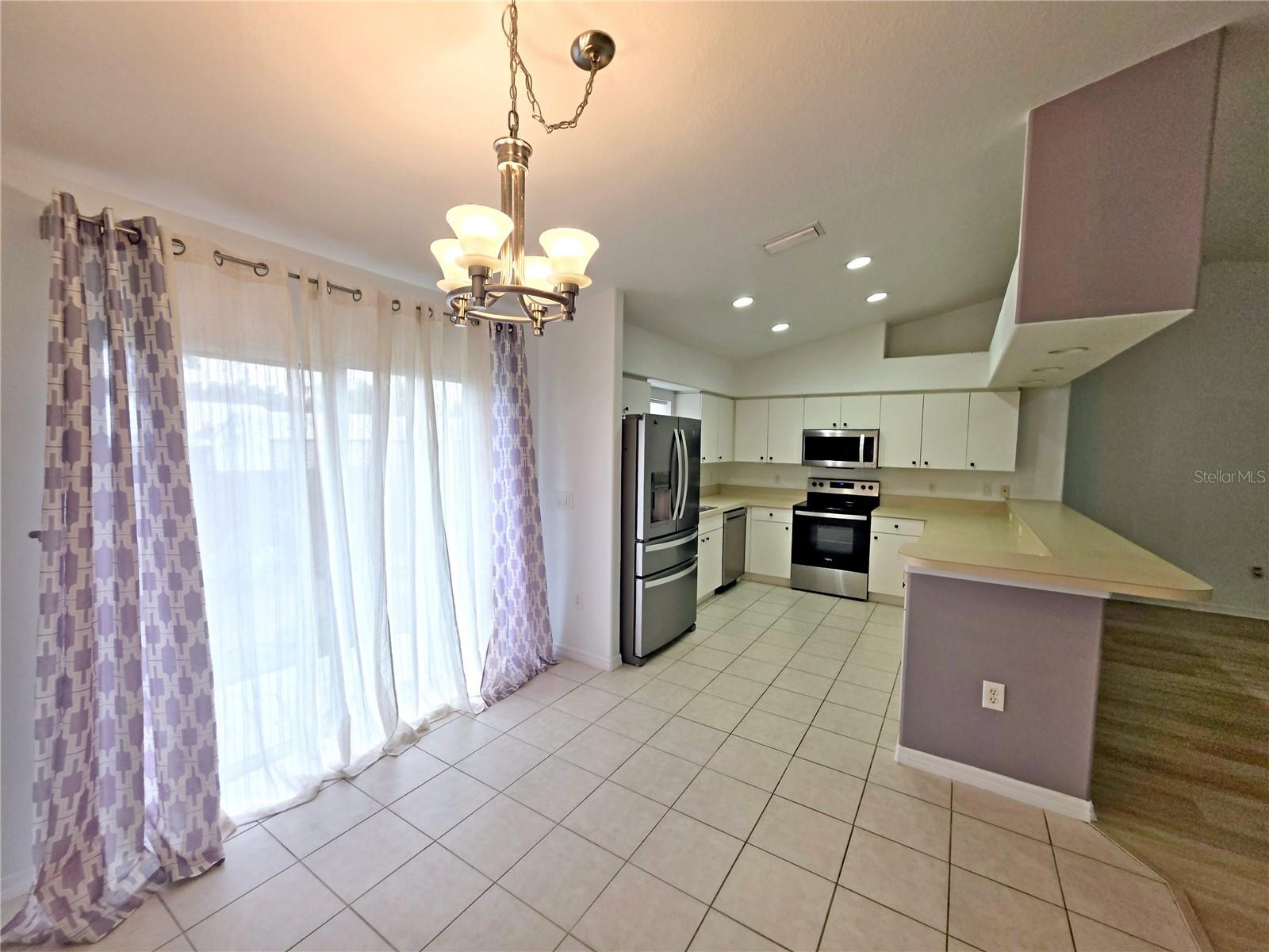 924 Euclid Property Photo 5