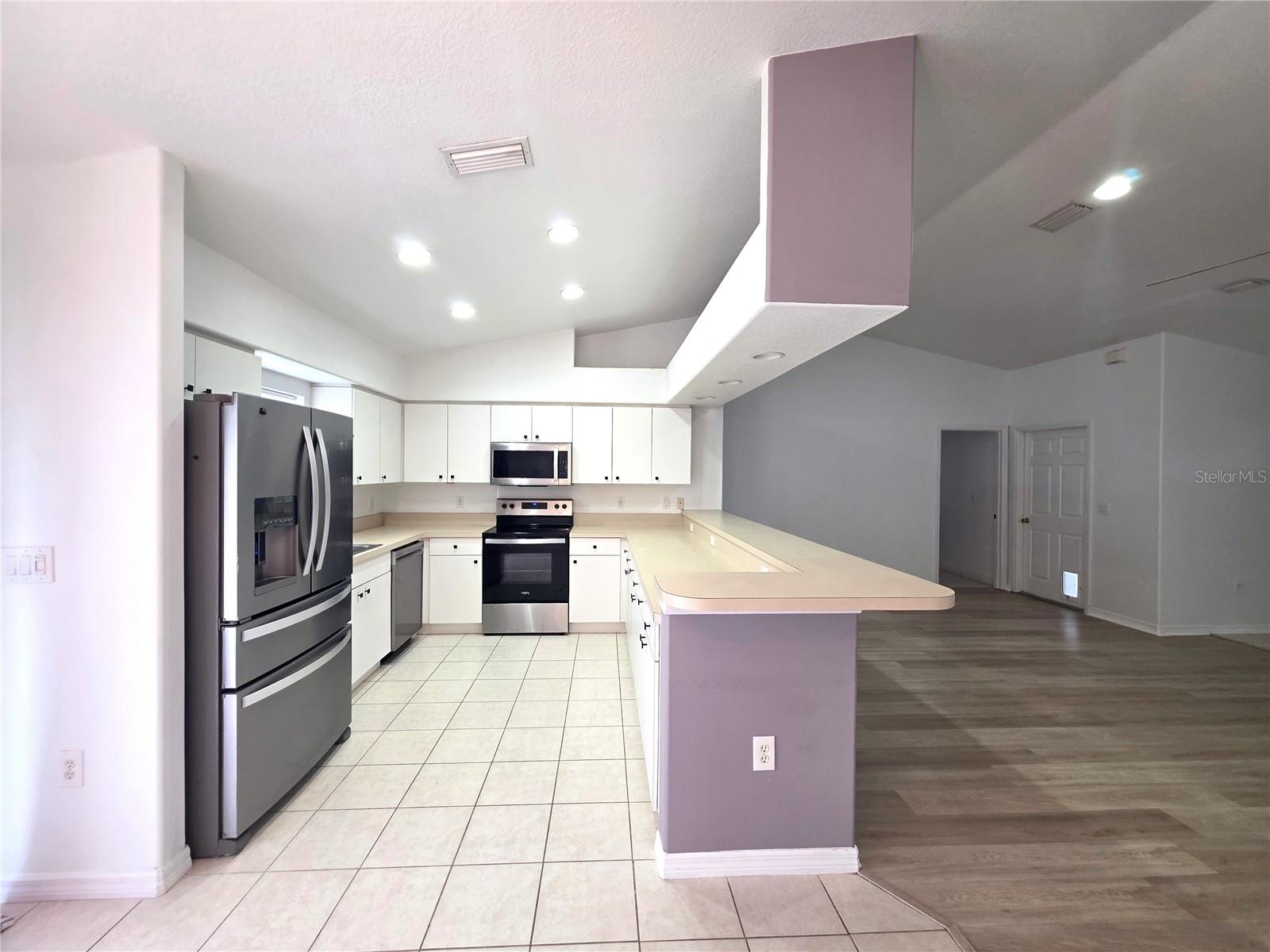 924 Euclid Property Photo 7