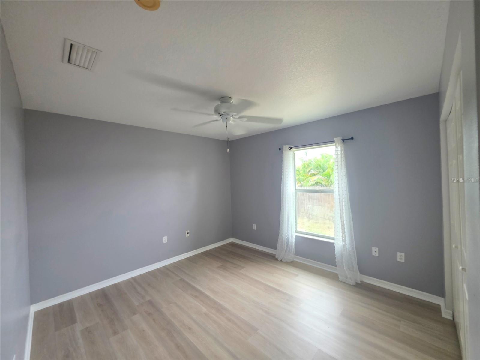 924 Euclid Property Photo 15
